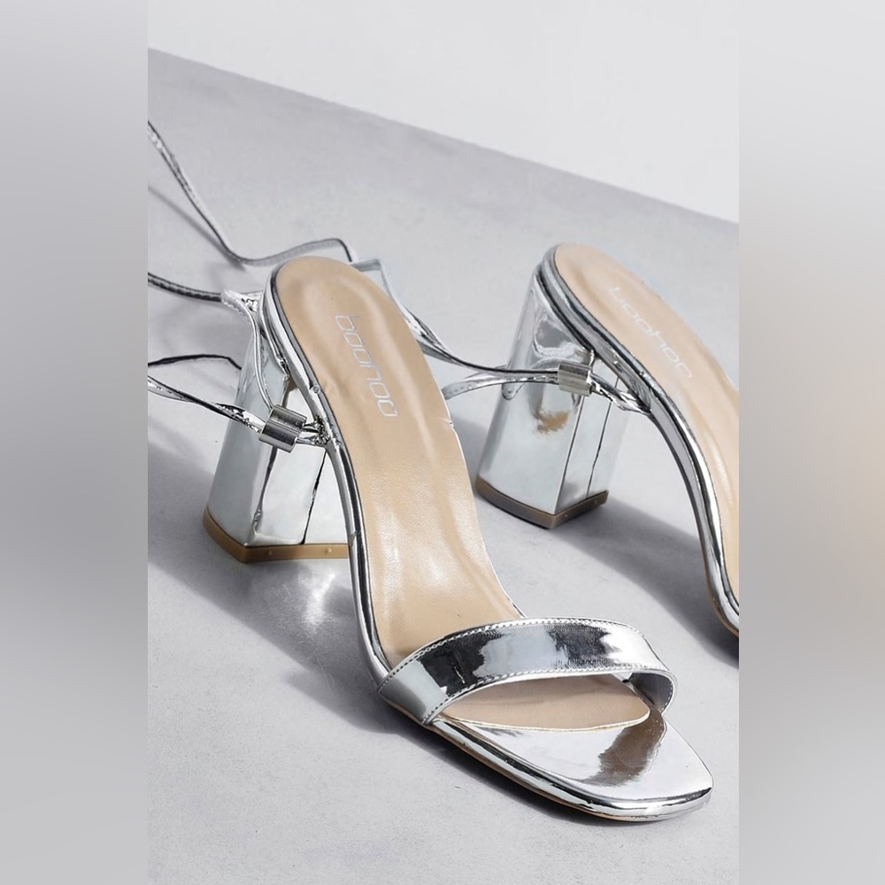 Women’s lace up silver, high heels, Size 7/7.5 - Picture 3 of 7